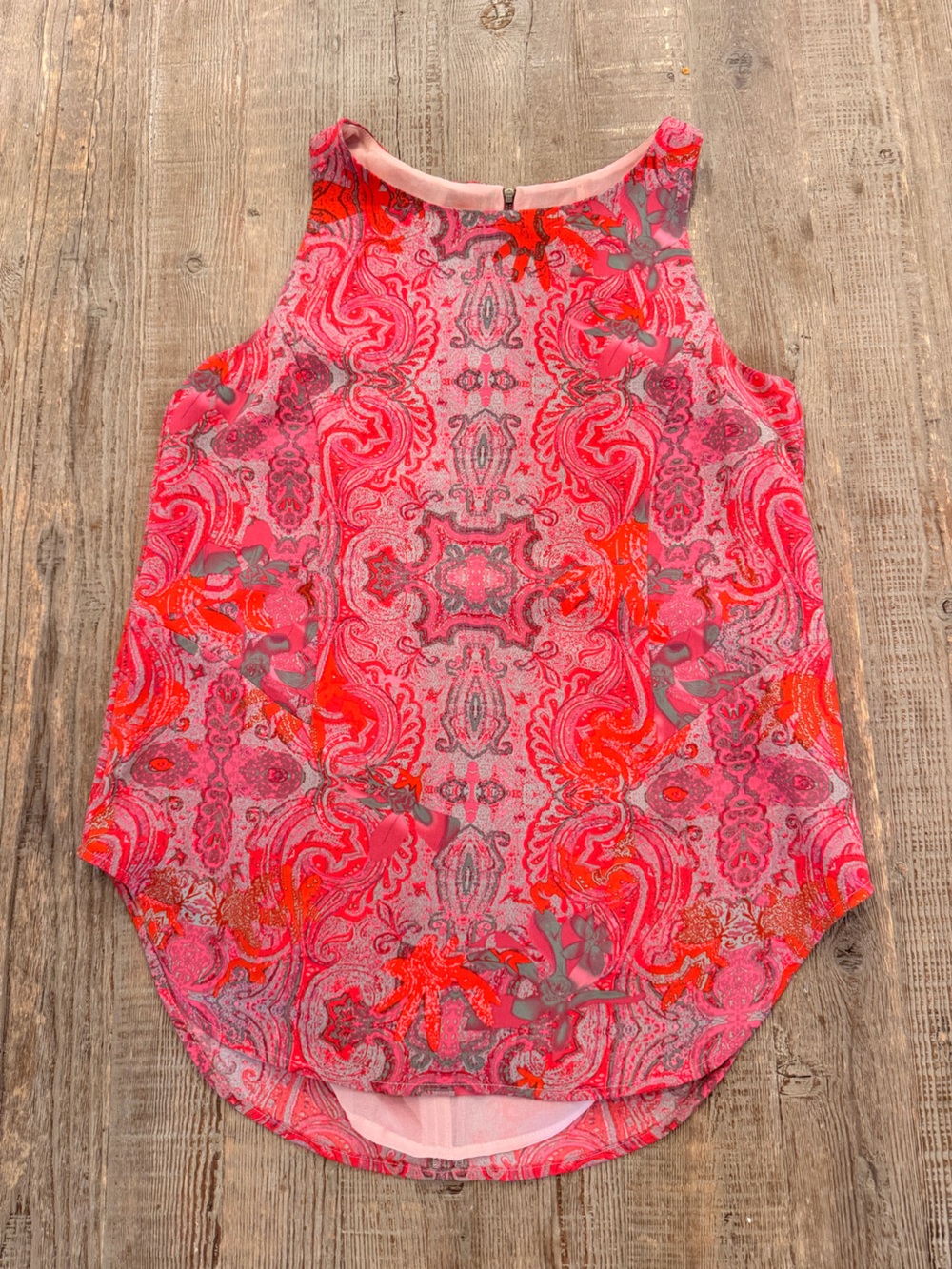 CAbi Jubilee Tank Pink Paisley Sleeveless Zip Back Lined Top 127 Size Small